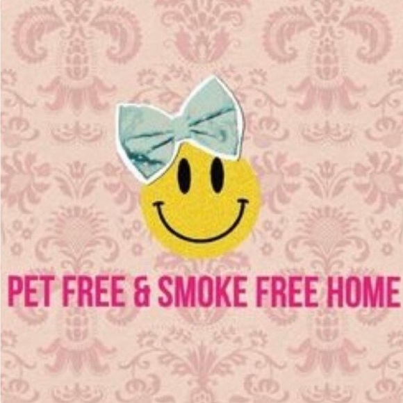 I’M LIVE ‼️ Like this Listing to know when I go Live…🥳🎉💃🏾🎶💃🏾🎶💲🥰💞 - Picture 4 of 7